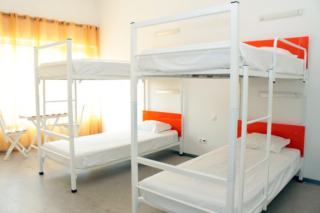Hi Espinho - Pousada De Juventude Habitación foto